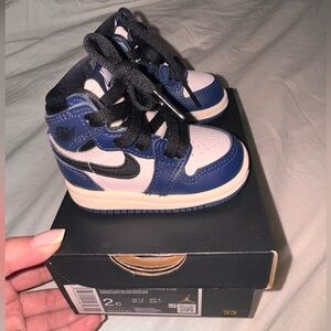 Infant Jordan 1 Retro High OG - Navy and White